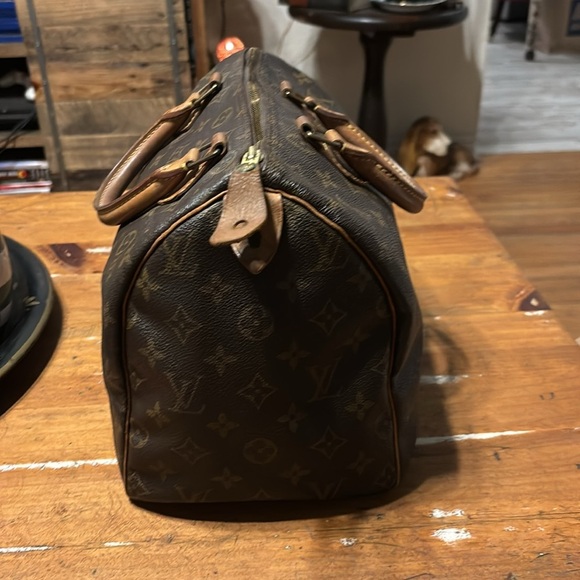 Louis Vuitton Monogram Speedy 30 - Picture 4 of 15